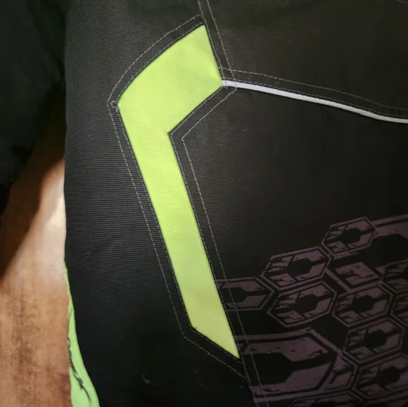 Youth Bolt Castle Jacket - Picture 11 of 16